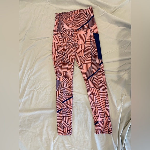 EUC Icelantic Graphic Print Legging Size M - Picture 3 of 4